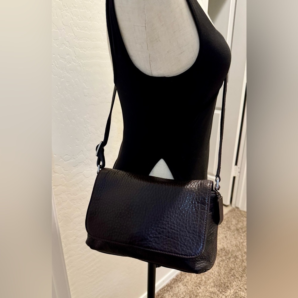 Vintage Coach Hudson Flap Crossbody Purse (6801)
